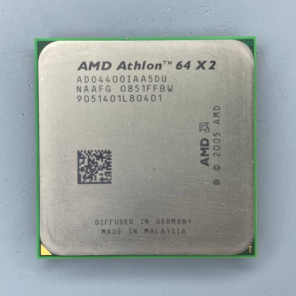 Процессор AMD Athlon 64 X2 4400+ Brisbane AM2, 2 x 2300 МГц OEM