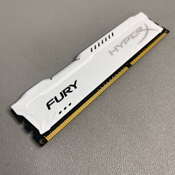 Оперативная память HyperX Fury 4 ГБ DDR3 1866 МГц DIMM CL10 HX318C10FW/4