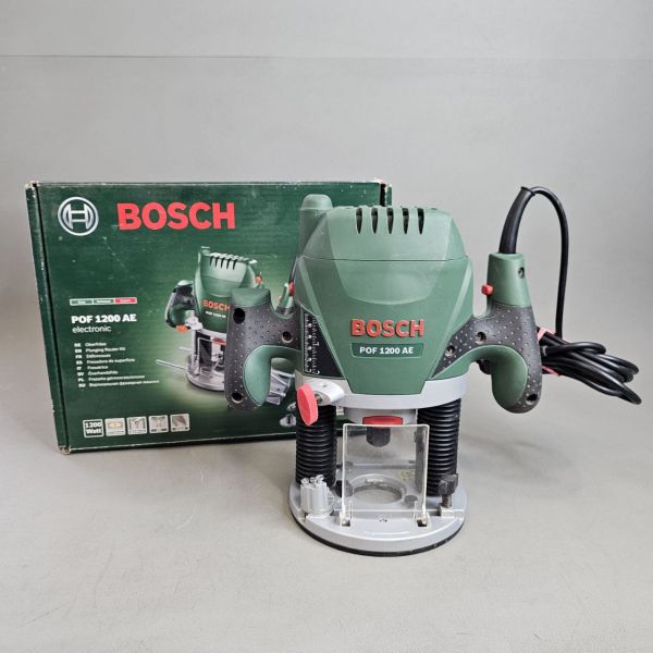 Фрезер Bosch POF1200 AE (060326A100)